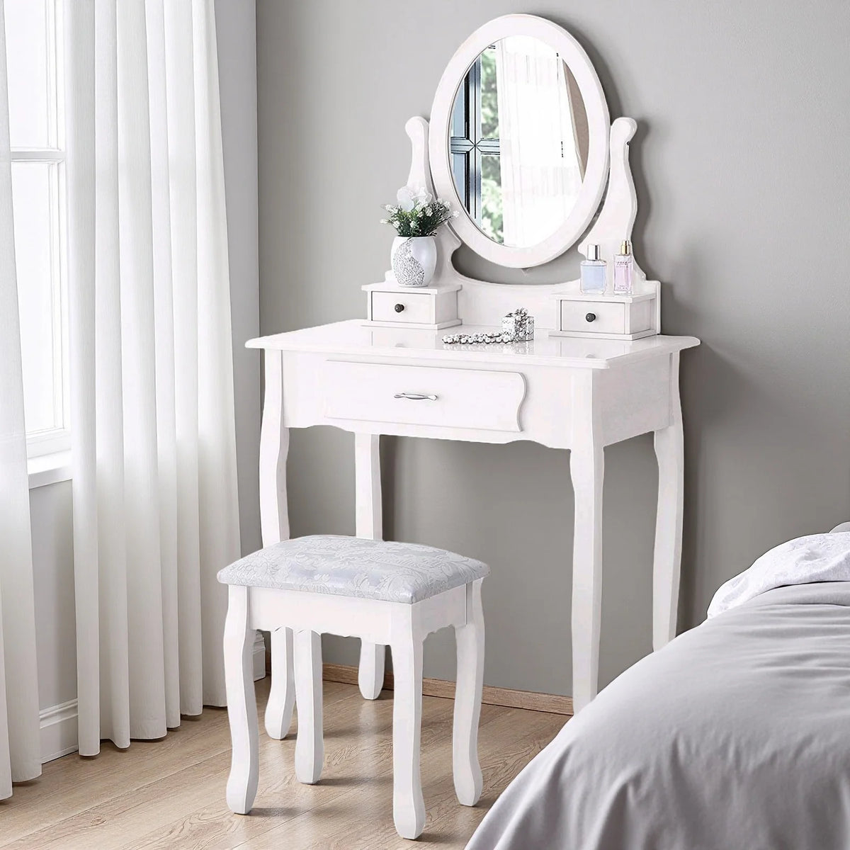 Coiffeuse Colette — style romantique, miroir ovale et tabouret